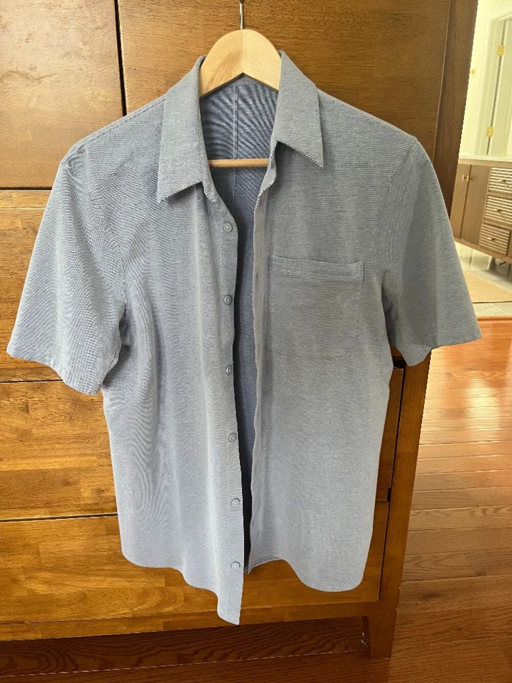 Lululemon Commission Short Sleeve Button Down